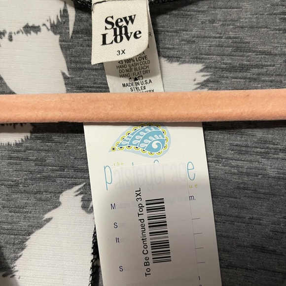 Sew in Love black and white top. - Picture 2 of 2